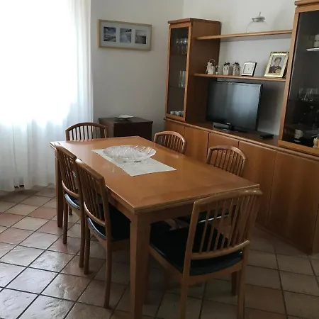 Bifamiliare A 400m Dal Mare Daire